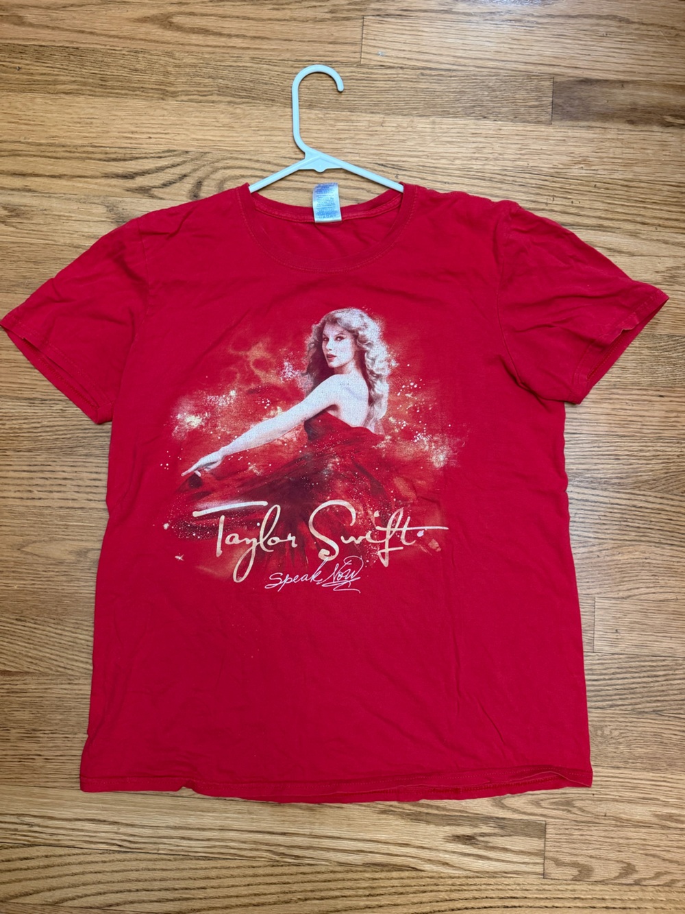Taylor Swift Speak Now World Tour 2011 Red Concert T-Shirt Gildan Softstyle Medi